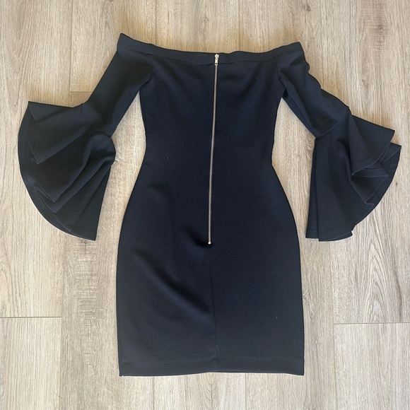 Black bodycon off the shoulder dress with bell sleeves size 0 - Picture 7 of 8